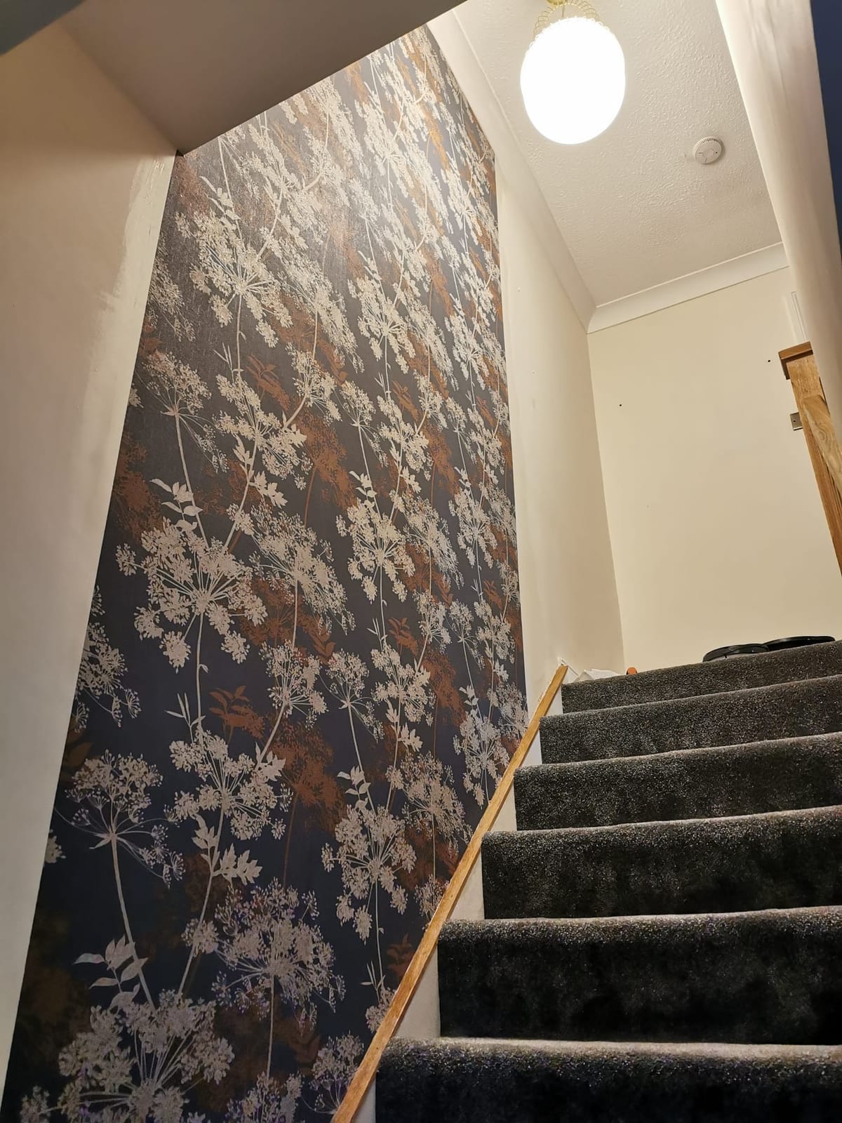 Patterned wallpaper installation Mansfield – Prime Renovations