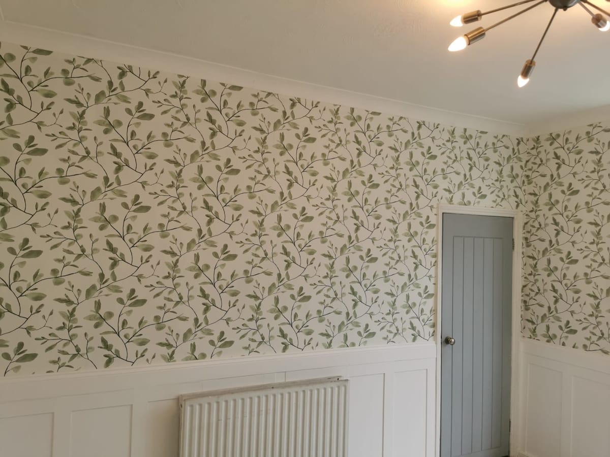 Patterned wallpaper installation Mansfield – Prime Renovations