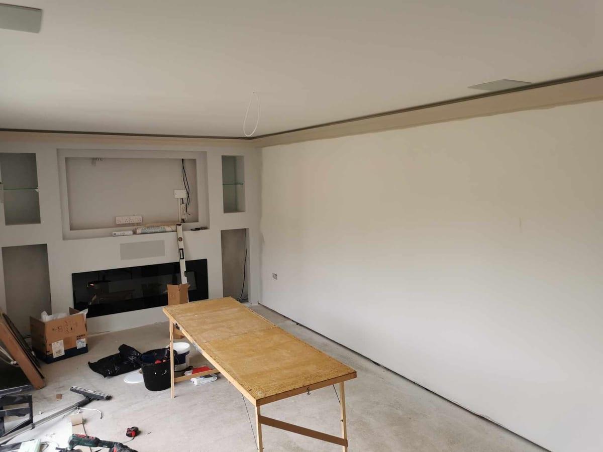 Patterned wallpaper installation Mansfield – Prime Renovations